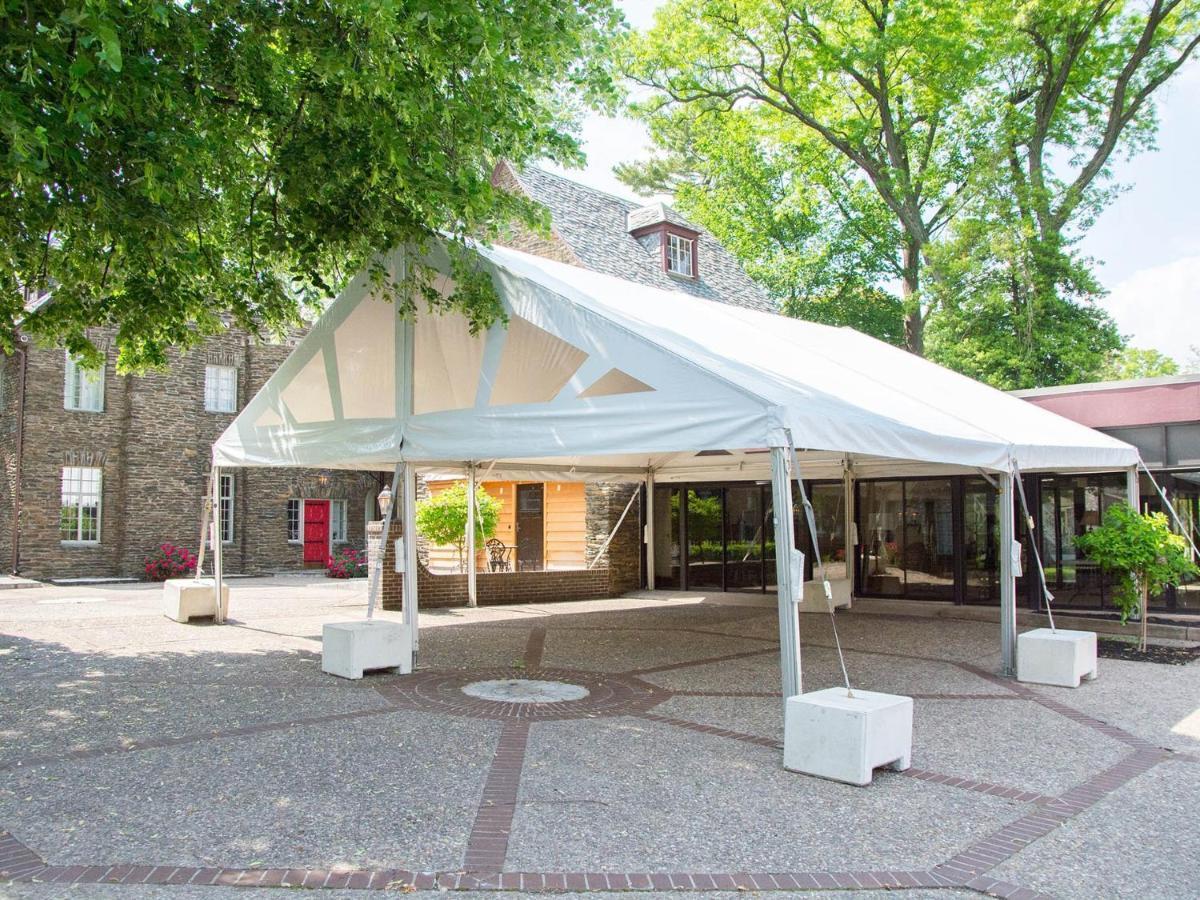 The Manor On Front Acomodação com café da manhã Harrisburg Exterior foto
